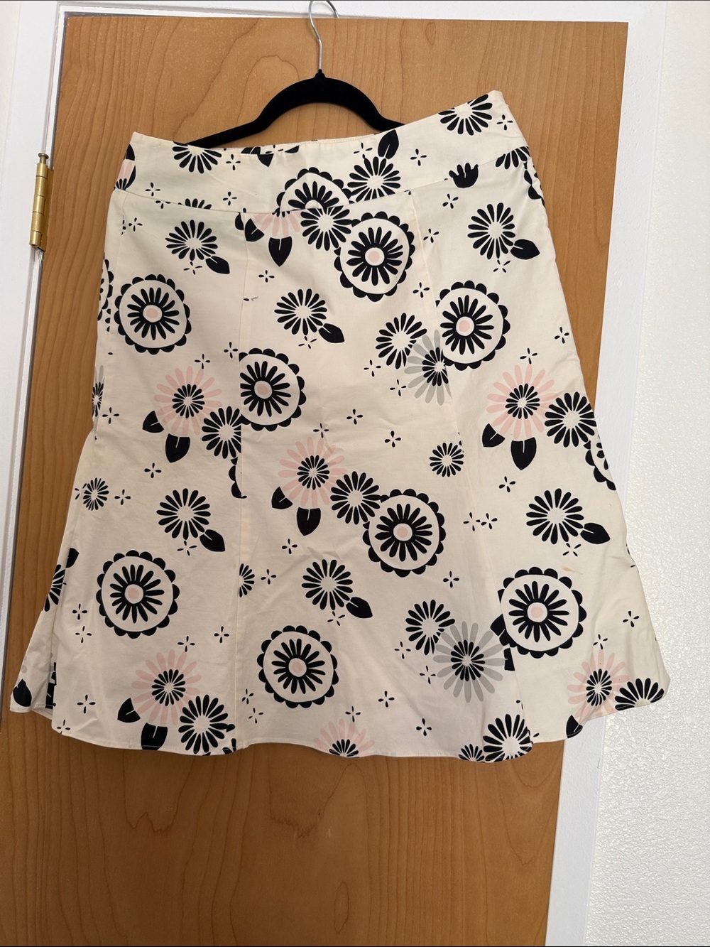GAP Floral A-Line Skirt in Cream, Black and Pink